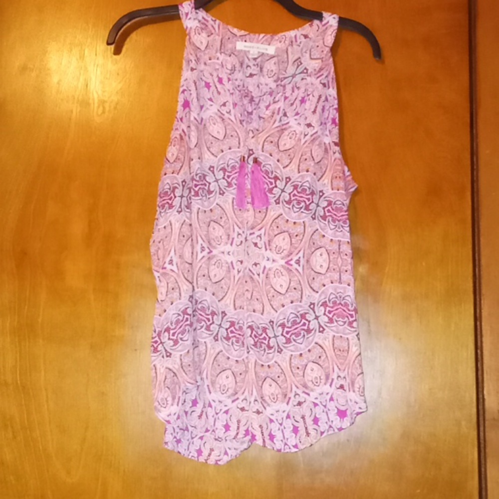 Rose Olive small shirt with pink tassels
